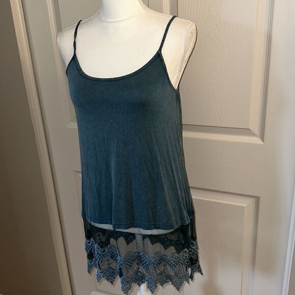 Origami by vivien Lace Extender Tank! - Picture 2 of 10